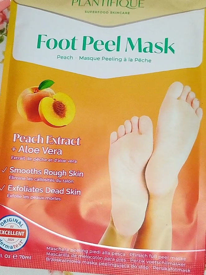Let's test her out! 🫶 #FootPeel #Mask #halloweenlook #Peach #Dryskin #Foot #Feet #Toes #Soft #Smooth #New #Fresh #peel #CrackedHeels #pedicure 