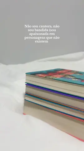 não sei o que é pior #BookTok #livros #viciada_em_livros #books #tren 