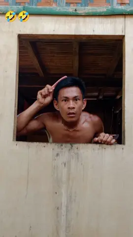 Naglalaro sila #follower #foryoupagе #viraltiktok #tranding #boymalakasinvlogs #goodvibes #comedia #funnyvideo #funnyvideos #fyp #tranding #viraltiktok 