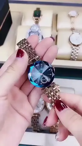 Blue ساعة نسائية بإطار فاخر