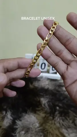 FILLED FIGARO CHAIN BRACELET UNISEX. #braceletsformen #bracelet #nontarnish #Credits 