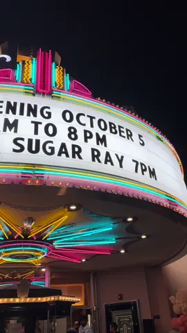 The Lido Theater grand reopening party featured a free concert from #sugarray and it was amazing!! #visitnewportbeach #visitcalifornia #newportbeach #concerts #90skids #lidomarinavillage #mcg 
