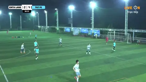 Pha dứt điểm khiến cho sới Bóng Đá Phủi Sài Thành phải hốt hoảng #Emtalandfc 