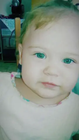 Ed eccoci qua sembra ieri quando sei arrivata a stravolgere la vita sono già passati 9 anni tu sei il mio senso di vita anche se mi fai sclerare ogni giorno però ti amo così come sei perché non la mandi a dire a nessuno abbiamo superato mille ostacoli insieme tante vittorie ma anche tante cadute ma se siamo insieme nessuno ci fa paura mamma sara sempre li a indicarti la strada migliore per te ci saro sempre per qualsiasi cosa voglio il meglio per te e soprattutto la tua felicità sempre buon compleanno amore mio ti amooo tanto vita mia tanti tantissimi auguri 🥰🥰