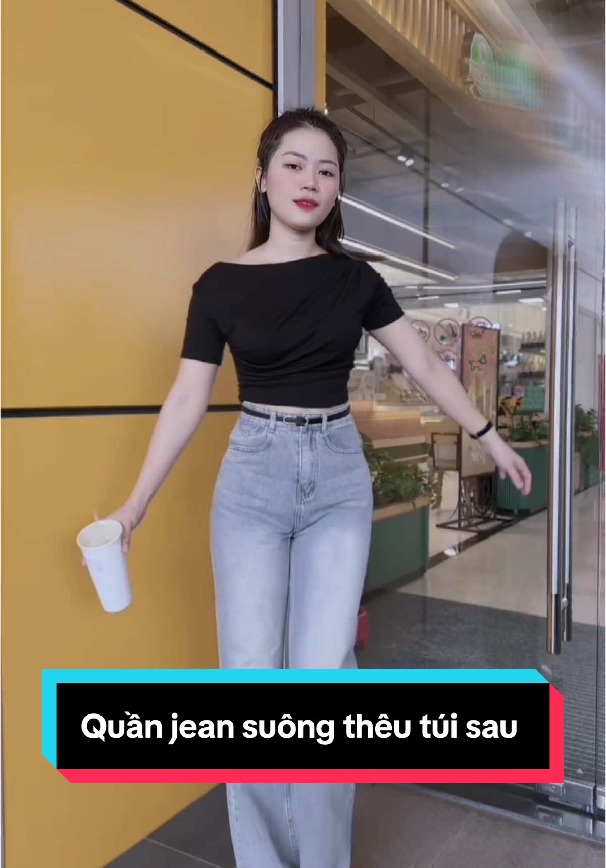 Quần jean suông thêu túi vẹt sơn lưng siêu cao siêu tôn dán 🎀#quanaohottrend #quânjean #quanjeannu #xuhuongtiktok #thinhhanh #thinhhanhtiktok #quanjeanlungsieucao #quansuong #thoitrang #hydijean #videothoitrang #zinlyshop #jeans #xuhuong #jyp 