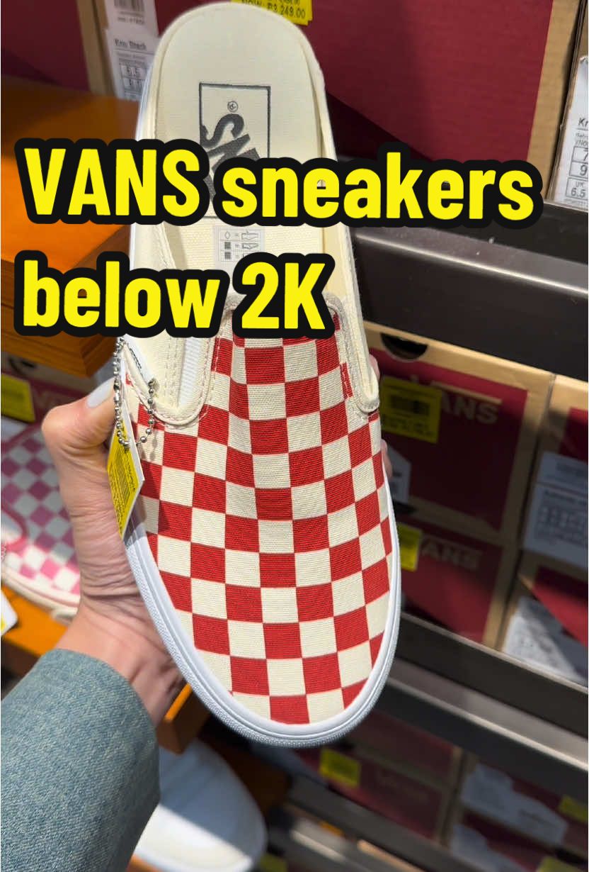 Replying to @Michael Pause to read the prices. 🥰 Grabe these Vans shoes before stocks run out!  #outletsph #outletshopping #myacienda #aciendadesigneroutlet #outletsilang #outletphilippines #shoppingph #Acienda #Tagaytay #SilangCavite #Silang #Cavite #Sale #Outletsale #Saleph #vansph #vanssale #vansknuskool 