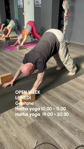 OPEN WEEK LUNEDÌ Gaetano  Hatha yoga 10.00 - 11.00 Hatha yoga  19.00 - 20.30 #yoga #yogaitalia #anatomyogamodena 