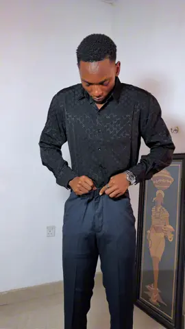 A Simple Tip to make your Tuck-in look neat and elegant. Will you give it a try? . . . #fashiontips #outfittips #fashiontipsformen #fashionreels #fashioncreator 