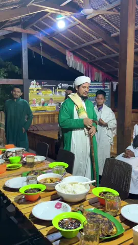 Sesaat Lagi Pengajian Bersama Abi Wahid Lhoknga Di kupi Nanggroe #pengajiankupinanggroe #kupinanggroe #travelnanggroe #umrahtravelnanggroe @Gerakan Kemaslahatan Ummat 