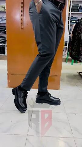 CLASSIC SHOES WAA AVAILABLE GUYS#0654090725📞 #0634090725📞 #CLASSIC #📍🛍️🛍️jigjigayar_agagarka_sawaxili_neardolles #somalilandtiktok💚🤍❤ #fyp #realbrandystylist #realbrandystylist #hargiesawow #jabuuti🇩🇯🇩🇯🇩🇯 #kenyantiktok🇰🇪 #galmudugnimo💙🤍💚 #ethiopian_tik_tok🇪🇹🇪🇹🇪🇹🇪🇹 #chinetiktok🇨🇳 #dilasangafka #ugandatiktok🇺🇬 