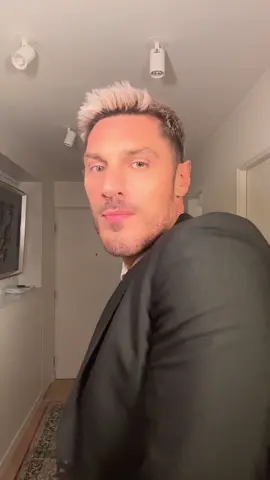 Warning ⚠️ Big hair change, Who could it be? 