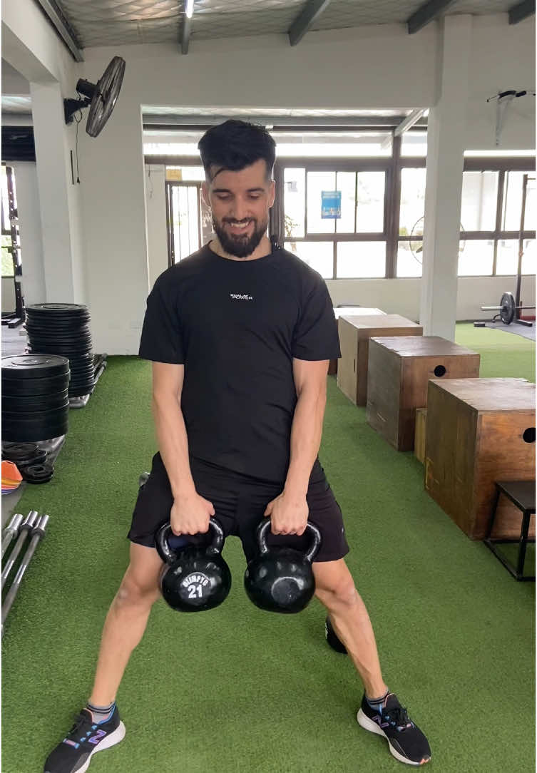 #workout #piernasfuertes 💪 Entrenamiento completo en nuestro canal de YouTube 🙌. #gratis 