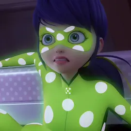 #CHRONOBUG - do you like her new outfit? #miraculousladybug #miraculousedit #ladybug #ladybugedit #chronobugedit #mlbedit London special miraculous ladybug