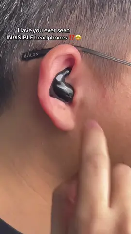 How are they less than £3 as well !?😱#uk #fyp #headphones #wirelessheadphones #earphones #wirelessearphone #TikTokMadeMeBuyIt #tioktokshop #tiktokfinds #spotlight 