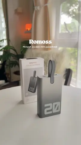Excited to share my latest find: the Romoss PEA20A powerbank and its super handy two-way cable!  ♡  Charging just got a whole lot easier! . . #romosspowerbank #20000mah #powerbank #fastcharging #Tech 