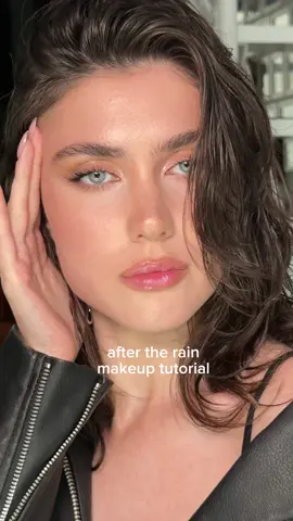 🍂its time for the wet makeup look tutorial 🍂 details: FACE @CeraVe moisturizing lotion  @L’Oréal Paris glotion Fair 901 @Douglas Cosmetics skin perfector Glow BB cream Fair  @NYX Professional Makeup k Universal light (as a bronzer) @GOSH COPENHAGEN cream matte blush Hot Pink NYX cosmetics concealer serum Fair @maccosmetics setting spray @Fenty Beauty Gloss Bomb Stix lipstick Is It Fu$$y (as a cream blush) @KIKO Milano glow drops Sweet Dreams 002 (highlighter) Fenty Beauty loose setting powder Lavender (only for under eyes area, keep the glow 