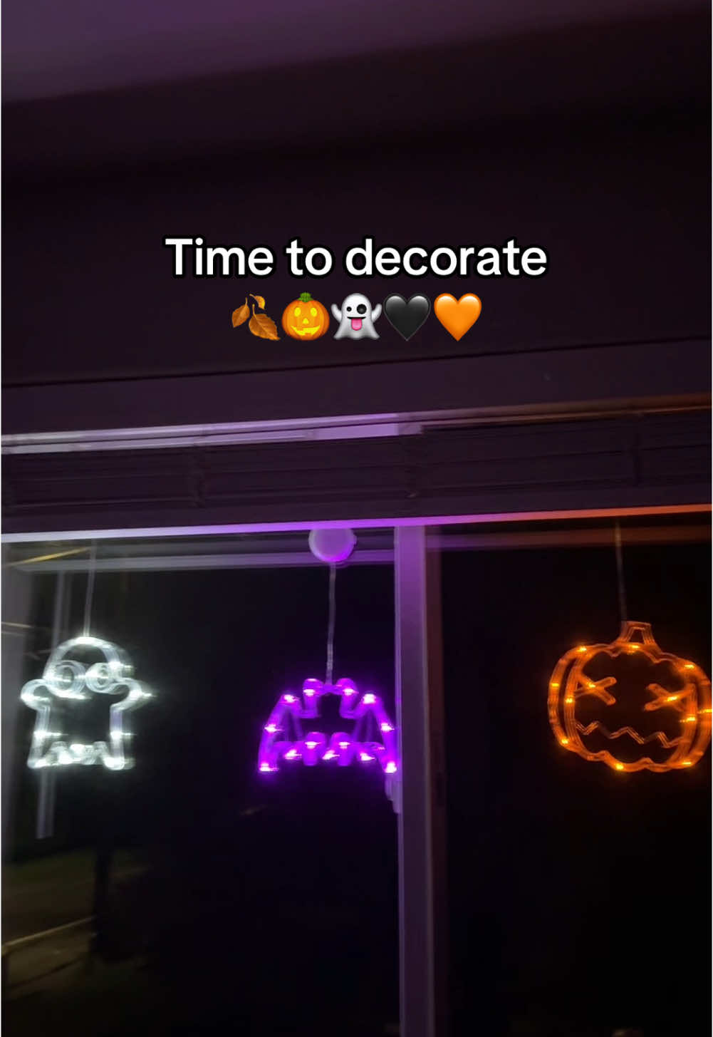 Super dope halloween lights #falldealsforyou #tiktokshopblackfriday #tiktokshopcybermonday #tiktokshopholidayhaul #halloween #halloweendecor 