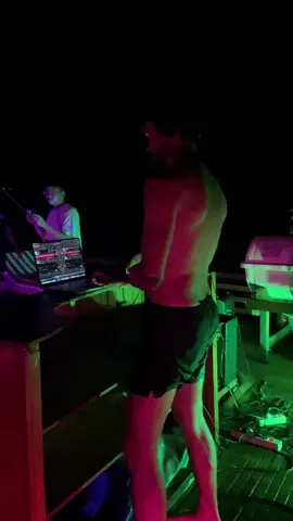 No party No neptune😎#labuanbajo #padarisland 