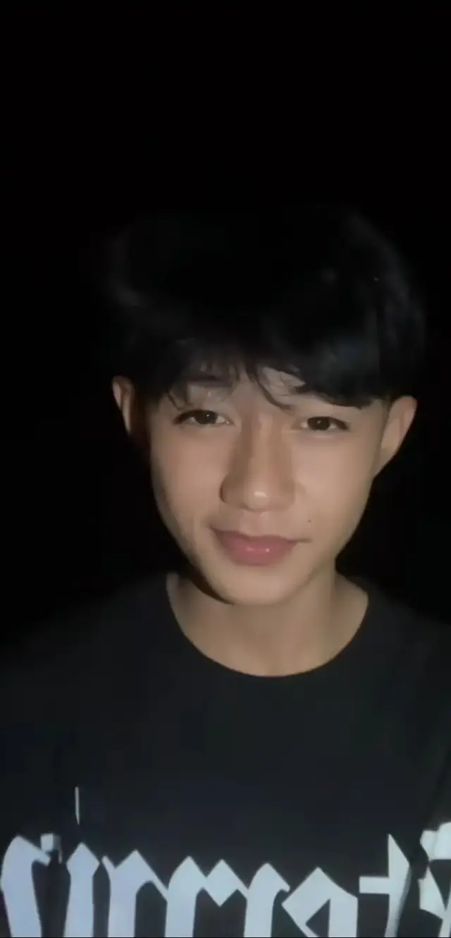 #thyolohouse🥰 #cowokganteng #lewatberandafyp #creatorsearchinsights #fyppppppppppppppppppppppp 