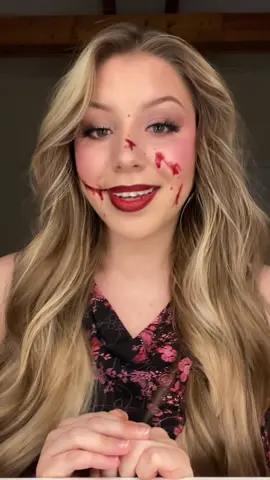 #halloweenlook #halloweenmakeup #bloodygirl 