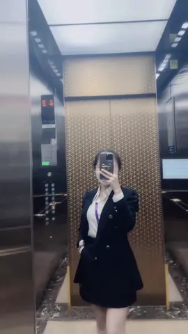 Dear Anh, Trí nhớ tôi không tốt, đề nghị anh nhắn tin cho tôi mỗi ngày. Thanks 🩶