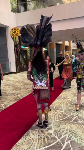 🔰RITMABAYU DANCER🔰 📌LIVE MUSIC TRADISIONAL 📌BERSEMBAHAN TARIAN 📌JURULATIH TARIAN 📌PENGIRING TETAMU 📌TEMPAHAN COSTUME 📌SEWAAN COSTUME TRADISI/KREATIF DEWASA & KANAK II 📌MEKUP TARIAN 📌MC & DJ boleh DM KAMI 01125215826 #persembahan  #tariantradisional  #sabah  #dance  #artisbudaya  #tari  #penari  #ritmabayudancer 