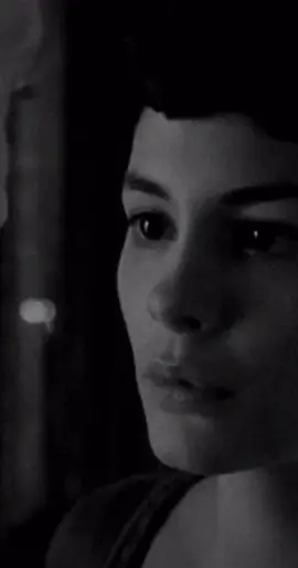 هناك أماكن تمر بها .. فيؤلمك المرور حين  تتذكر وتقول: هنا كنت أجمل . وهنا كنت اصغر .. وهنا كنت أنقى وأطهر .. وهنا كنت أصدق . وهنا كنت أنا .. وهنا كنت أبكي وأضحك .. فتعود محملاً بكل الذكريات .. إلا نفسك تأبى الرجوع معك .. لأنها ما زالت عالقة ومتمسكة .. في مكان لم يعد ينتمي لها#طلع_فيك_بدي_جن_بدياك 