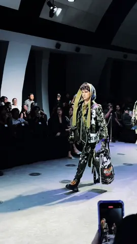 Serving looks 🫡  Designer: Jay Tillo #fipgradshow2024 #fashioninstituteofthephilippines #fashioninstituteofthephilippinesmakati #menswear