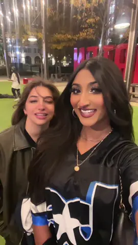 post billie eillish concert <3 @sharo7 #billieeilish #hmhas #hmhastour #hmhasdetroit #detroit #michigan #hitmehardandsofttour #billie 