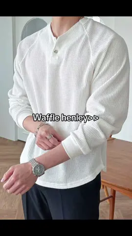 #outfit #menoutfit #menoutfit #boyoutfit #outfitcowok #outfitideas #outfitinspo #styleinspo #kaospolos #henleyshirt #kaoshenley #bajuwaffle #kaoskancing #bajupria #kaosprialenganpanjang #waffleshirt 