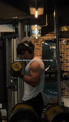 jangan tnya kenapa saya tetap consisten. #workout #workoutmotivation #muslimworkout 