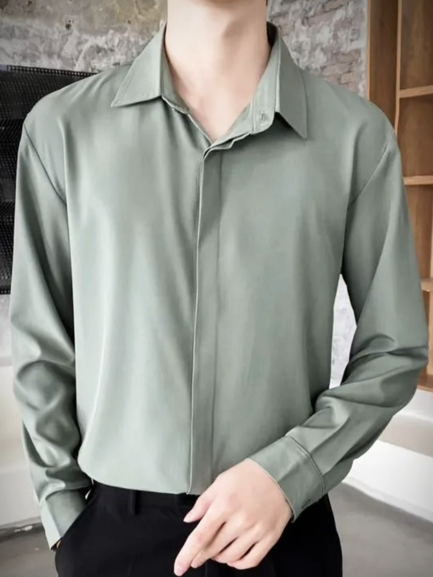 From the office to the date, you’re always ready with this polo! 💼💕 #longsleeve #longsleeveformen #formal #collars #mensoutfitideas #mensfashion #outfitinspo #aesthetic #gift  #tiktokviral #tiktokph #fashion #OOTD #style #fyp #october #christmas2024 #xmas#Pasko #PaskongPinoy