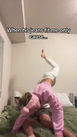 Does he self tan? Look at his foot.