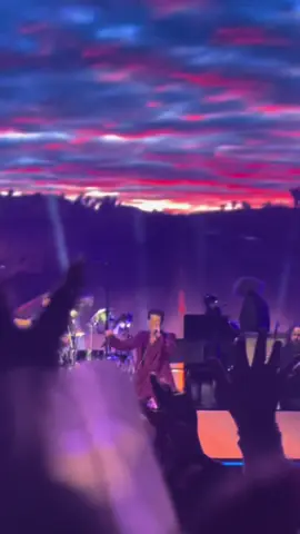 Thekillers tocando Runaways en CDMX 06/10/2024 #thekillers #runaways #thekillersrunaways #brandonflowers #ronnievannucci #rebeldiamondstour2024 #rebeldiamonds @The Killers 