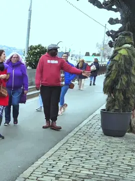 #funny #funnyvideos #prank #prankbushman #scare #scareprank #prankvideo #fails #foryou #varil #bushman 