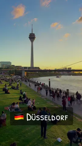 📍Düsseldorf 🇩🇪 عاصمة ولاية شمال الراين غربي ألمانيا وأجمل مدنها  #düsseldorf #germany #دسلدورف #المانيا🇩🇪 #المانيا #شمال_الراین #nrw #traveltiktok #sunset #sunsetlover #trending #سبحان_الله #travel #nature #rhein #deutschland #nordrheinwestfalen 