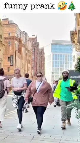 funny prank 🤣 #foryou #funnyvideos #bushman #usa🇺🇸 #bushmanprank #foryou #pranks 