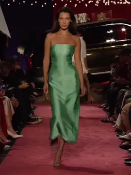 Bella Hadid for #BrandonMaxwell S/S'19  #models #modeling #model #Runway #SuperModel #SuperModel #catwalk #horsewalk #runwaymodel #fashion #fashionshow #moda #iconic