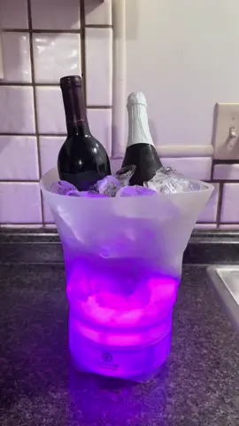 Ice Bucket 🧊 #icebucket #icebucketcontainer #icecontainer #bucket #portableicebucket #cubetadehielo 