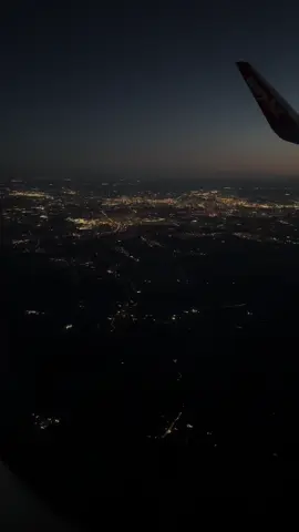London from above 🇬🇧 #london #travel #flying #unitedkingdom #fyp #citylights #night 