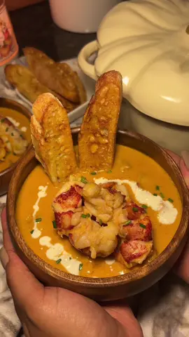 Lobster Bisque. Nothing says fall like a warm bowl of soup 🍂🥣 #soup #fallrecipes #lobster