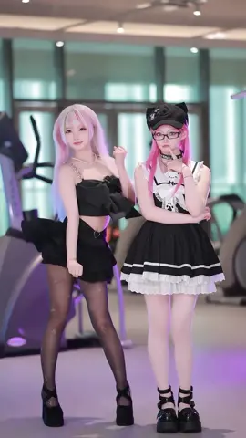 2 tính cách nhưng đều dễ thương  💯 #cosplayer #girls #beauty #hotgirl #beautiful #gaixinh #gaixinhtiktok #douyin #gaixinhtrungquoc #gaixinhchina 
