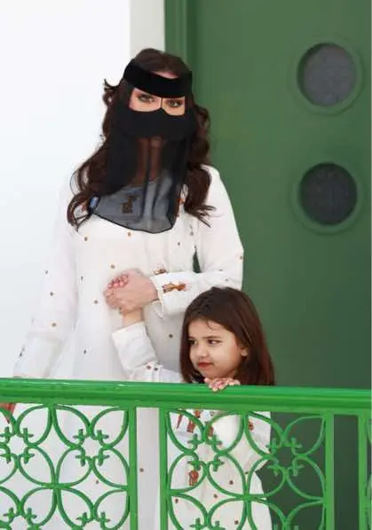 - لطلب على الانستا الرابط فالبايو ♡  @sahm.i2 @dabiamodel l  #غزالتي #غزالتي_احلى_مودل #دار_الولايف #مخور_الغزاله_دار_الولايف #مخور #مخاوير_اماراتيه #مخاوير #اكسبلور #اكسبلور #عبايات_دار_الولايف #بشت_دار_الولايف #مالي_خلق_احط_هاشتاقات ♡ 