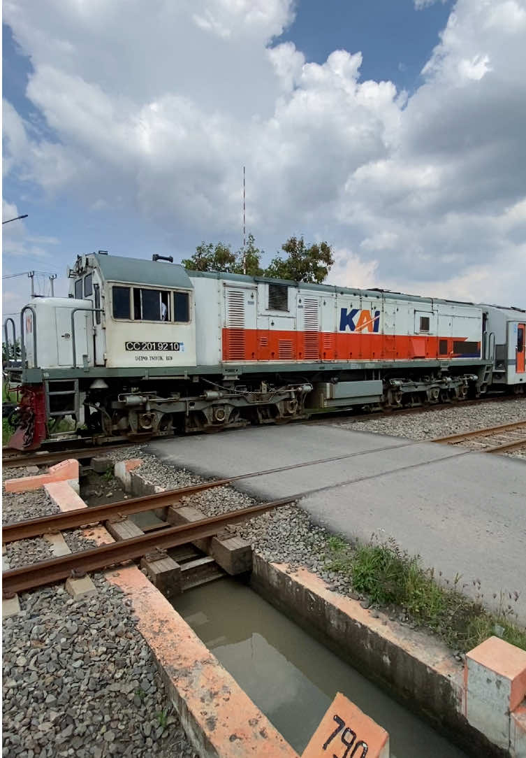 Perlintasan jalan walini, Rancaekek #pjl #jpl #railcrossing  