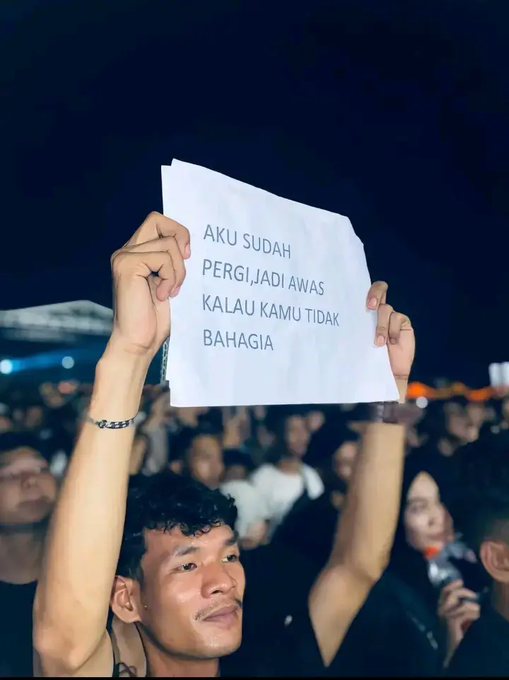 #sadstory #galaubrutal #qoutes #fotogesertrendtiktok #trendfotogeser #