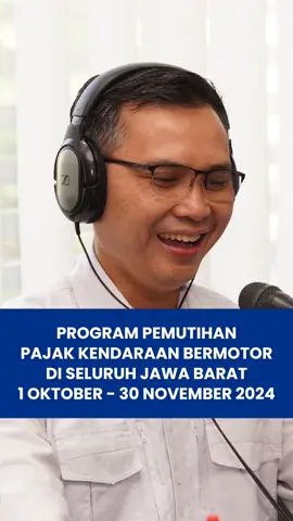 (Bagian 1) Kabar baik bagi warga Jawa Barat... Kembali hadir Program Pemutihan Pajak Kendaraan Bermotor, mulai 1 Oktober - 30 November 2024. Simak yuk penjelasan Kepala Pusat Pengelolaan Pendapatan Daerah Wilayah Kota Bandung II Kawaluyaan, Ade Sukalsah, S.STP., M.AP. 📸 Suryadi #PajakKendaraanBermotor  #PemutihanPajakKendaraanBermotor #JawaBarat #SamsatBandungTengah  #SamsatKawaluyaan @bapendajabar  @samsatkawaluyaan 