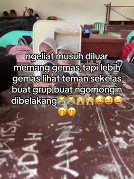 ups😝🤭#trending #fypシ゚viral #friends #fypシ #foryou 