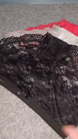 celana dalem 10 ribuan check. ini ya kak celana dalemnya 10 ribuan ga percaya cek deh di keranjang aku 10 rebuan kakak say, pilih warna yg Kaka mau yaa. Dan ini tuh bahannya brokat yg adem gitu loh kak dan halus. yukk yang mau gercep beli sekarang yuk di keranjang aku 10 ribuan ajah kakak say #celanadalambrukat#celanadalammurah 