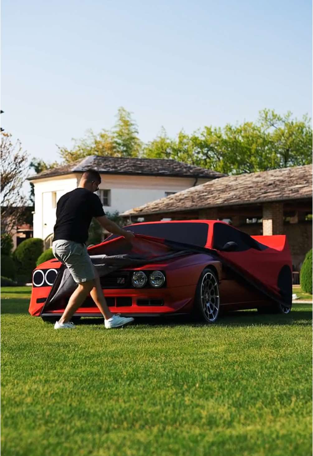 Uncovering the dream. 💯🇮🇹 #Goodwool #PassionNeedsProtection #KimeraAutomobili #carCover #CarShell #Lancia037 #TailorMade #MadeinItaly #craftmanship 