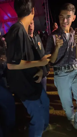 Esse ficou bala😌 “ELETROFUNK GOIAS” • • • • • • #viraltiktok #fy #foryou #eletrofunk #foryoupage #alveszt #vaiprofycaramba #midia #goias #dança  #desande #desande 